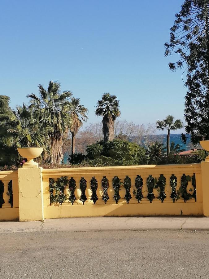 Imperial Palace Bord De Mer Menton Exterior photo