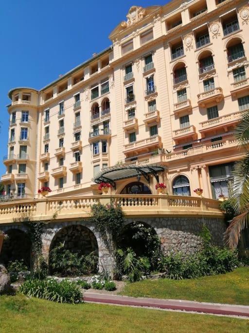 Imperial Palace Bord De Mer Menton Exterior photo